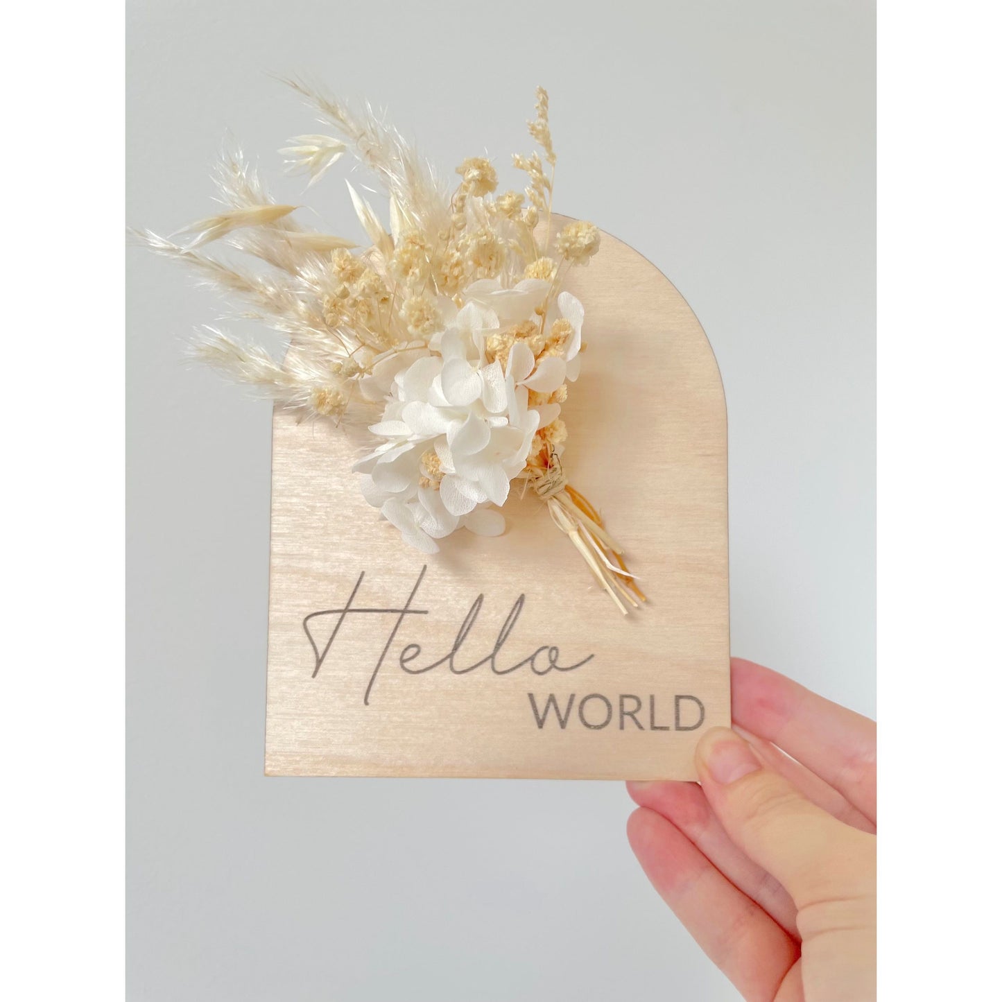 Hello World Baby Annoucement Plaque with Dried Flowers - Little Keep & Co